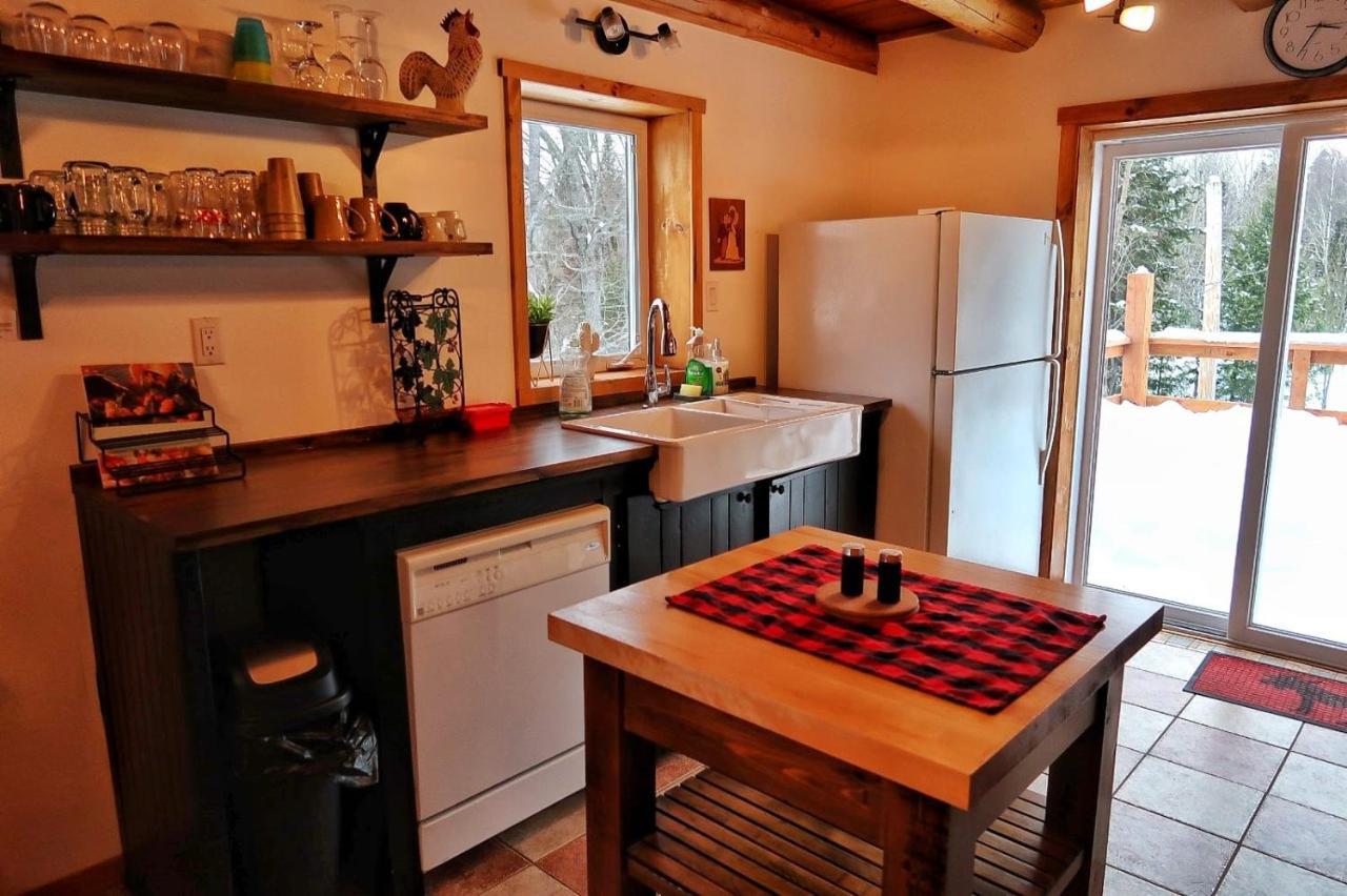 Cozy Log Cottage La Minerve Esterno foto